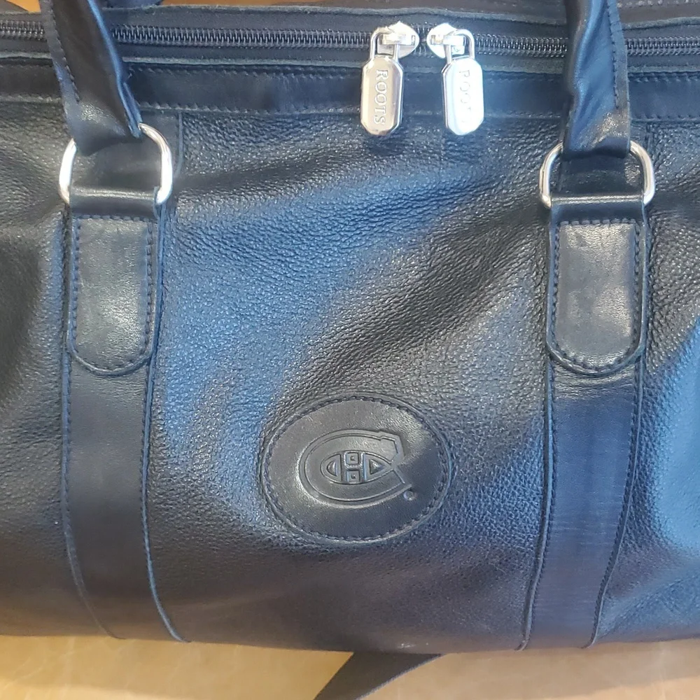Vintage Roots Canadians Retro Duffel Pebbled Leather Travel Gym Weekender Bag - Picture 7 of 13